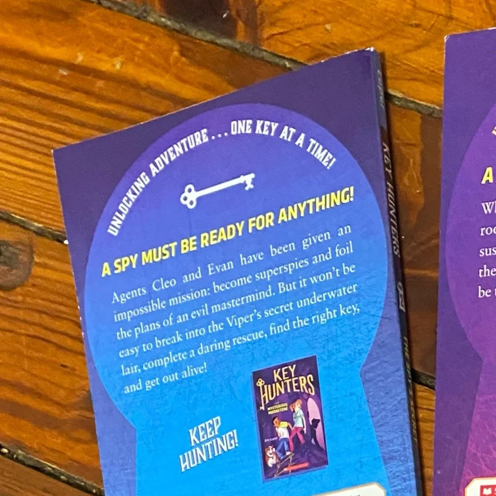 Key Hunters Set of 2 Books by Eric Luper Readling Level Grade 3 Scholastic